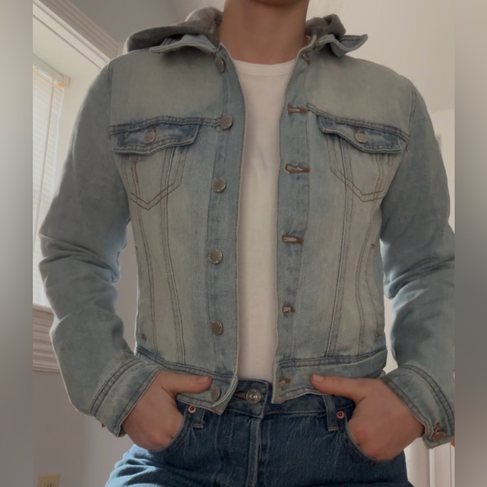 Women’s Light Blue Denim Jacket